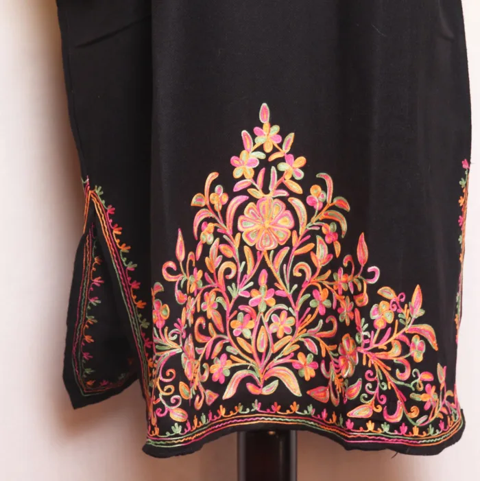 Black Kashmiri Heavy Damaan Aari Embroidered Cashmilon Pheran | Zikar-E-Jazbaat Cashmilon Collection - Image 3