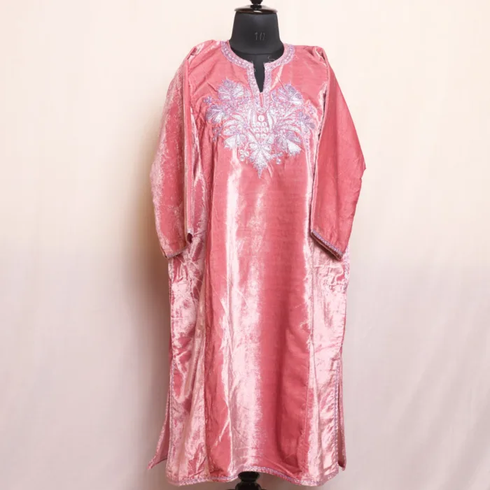 Pink Velvet Pheran Adorned with Beautiful Tilla Detailing - Kausar Collection - Image 2