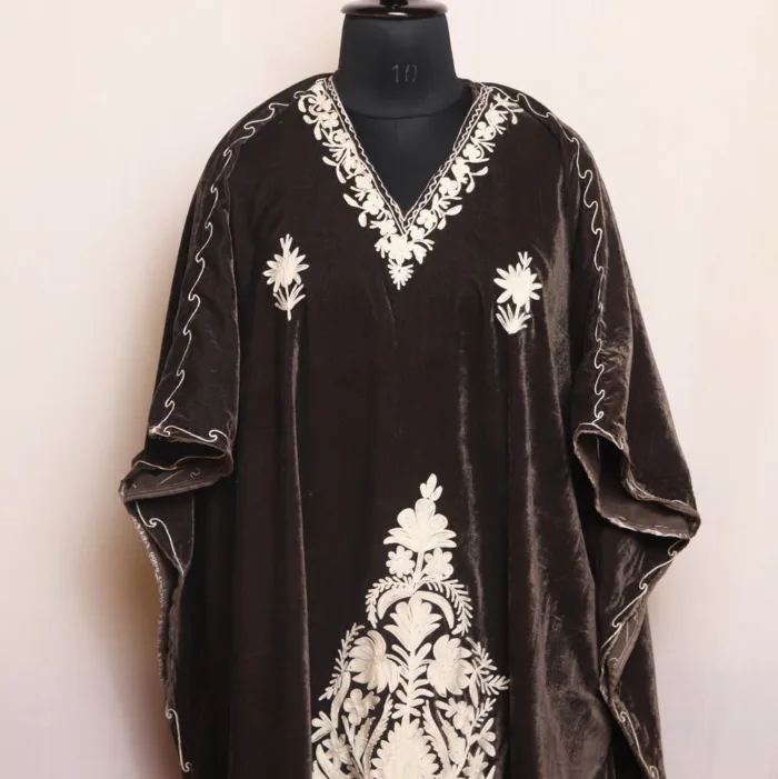 Grey Velvet | Makhmal Kaftan with Stunning Aari Embroidery - Kausar Collection - Image 2