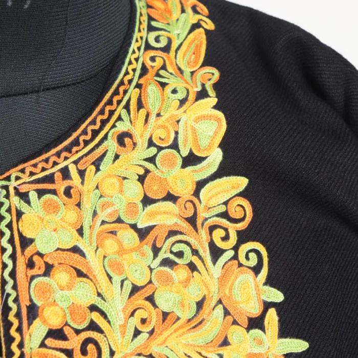 Black Short Woolen Kurta with Artistic Aari Embroidery - Gulnaaz Collection - Image 3