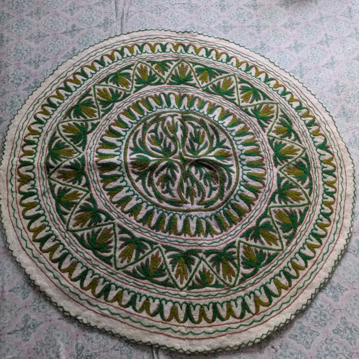 Beautiful Round Wool Namda Adorned with Green Dual Colored Aari Embroidery (5 ft) - Image 2