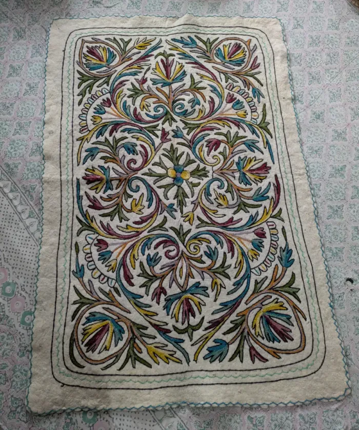 Beautiful Kashmiri Wool Namda with Floral Heart Artistic Aari Details (6.5 x 4)