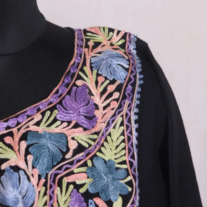 Sophisticated Black Cashmilon Pheran with Adorable Aari Embroidery - Sonwar Collection - Image 3