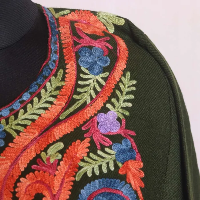 Elegant Olive Green Aari Embroidered Winter Cashmilon Pheran - Sonwari Collection - Image 3