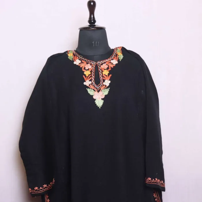 Winter Border Boothidar Black Cashmilon Woolen Pheran Set with Aari Work - Saidakadal Collection - Image 2