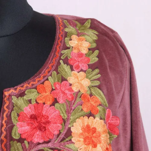 Kashmiri velvet pheran with aari embroidery16