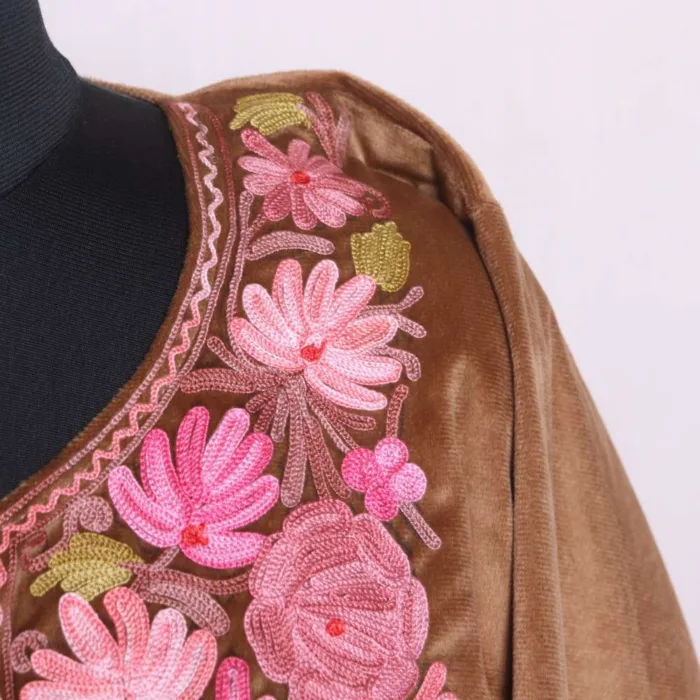 Elegant Beige Kashmiri Velvet Loose Pheran with Beautiful Aari Patterns - Dal Lake Collection - Image 3