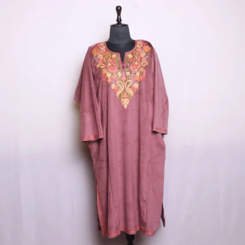 Kashmiri velvet pheran with aari embroidery29