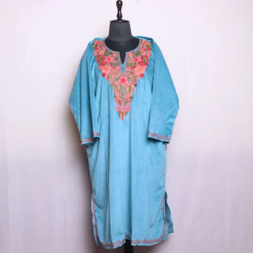 Kashmiri velvet pheran with aari embroidery32