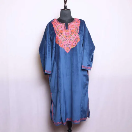 Kashmiri velvet pheran with aari embroidery35