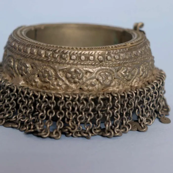 Antique Kashmiri Bangle with Intricate Design | Handcrafted Jewelry - Image 2