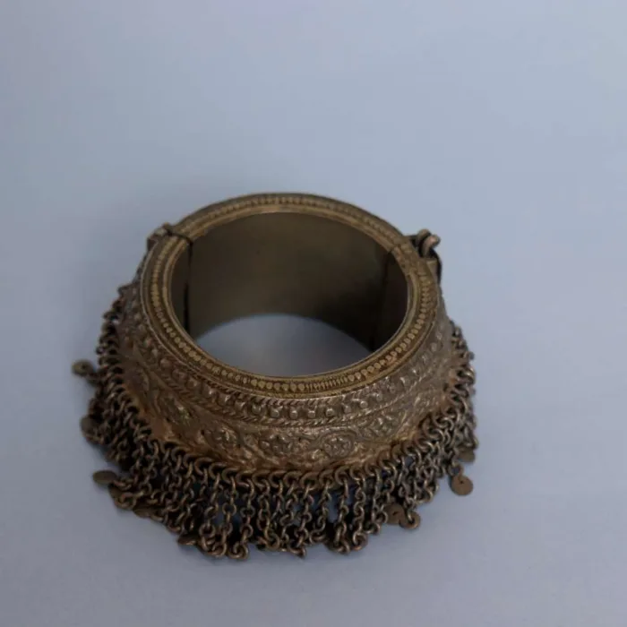 Antique Kashmiri Bangle with Intricate Design | Handcrafted Jewelry - Image 3