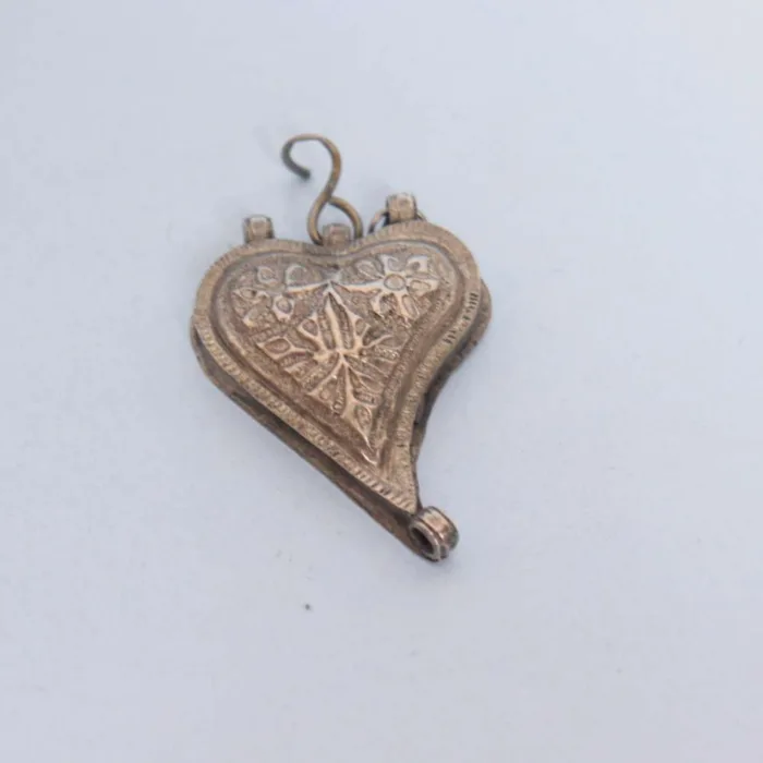 Heart Shaped Antique Pendent | Heritage Accessory