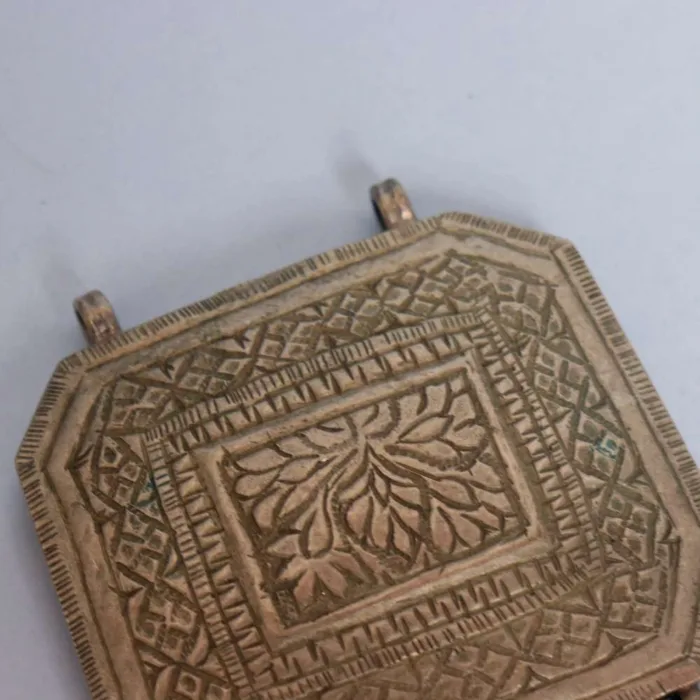 Antique Pendent with Elegant Engraved Patterns | Rectangular Shaped Treasure - Image 2