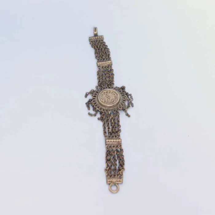 Vintage Bracelet with Classic Watch Design | Heritage Ornament - Image 2