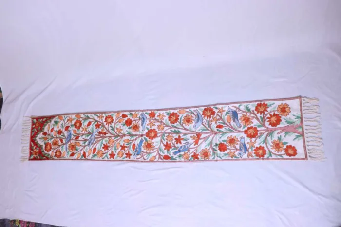 Beautiful Chain Stitch Runner on Dusoot Cotton with Silk Threads (6x1ft) - Image 2