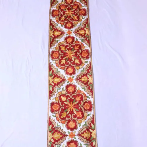 kashmiri art runner chain stitch in silk03