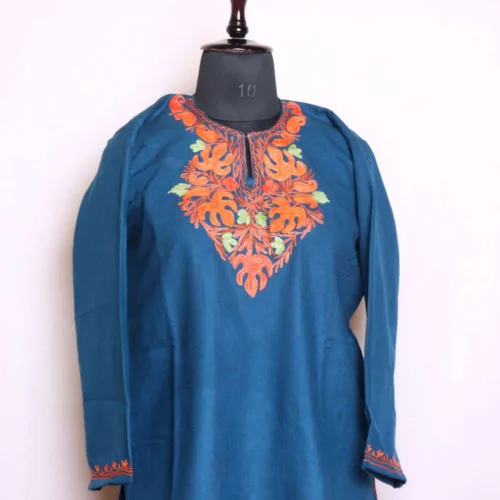 kashmiri cashmilon aari embroideredshort kurta06