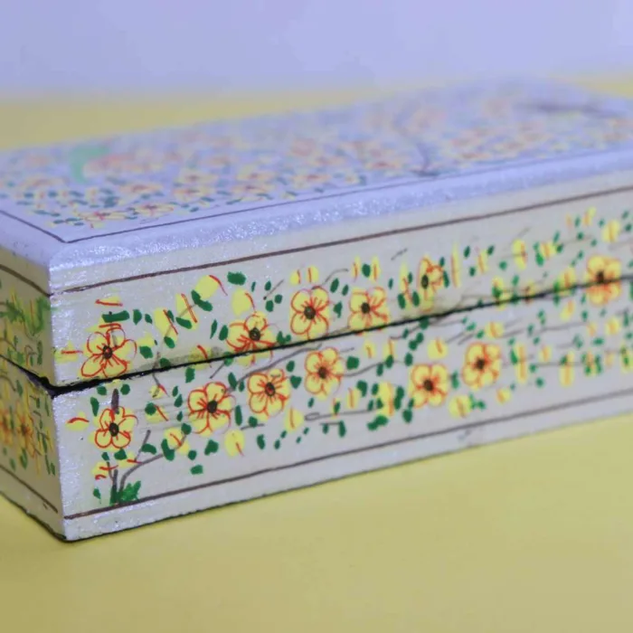 Handcrafted Beige Paper Machie Box with Detailed Patterns - Image 4