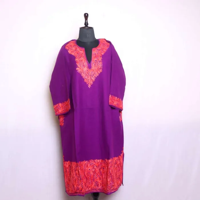 Purple Loose Cashmilon Pheran Showcasing Damaan Aari Embroidery - Baghimehtab collection